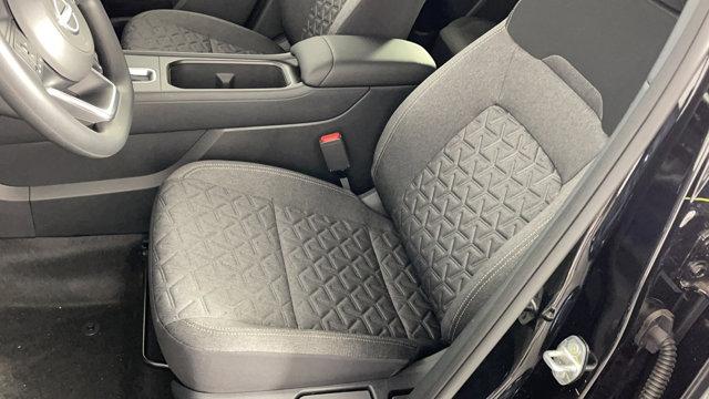 2025 Nissan Kicks SV FWD