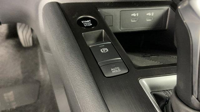 2025 Nissan Kicks SV FWD