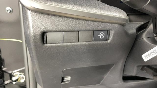 2025 Nissan Kicks SV FWD