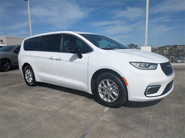 2025 Chrysler Pacifica PACIFICA SELECT