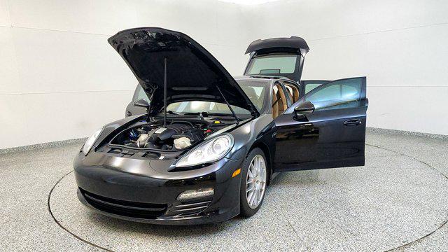 2013 Porsche Panamera Platinum Edition