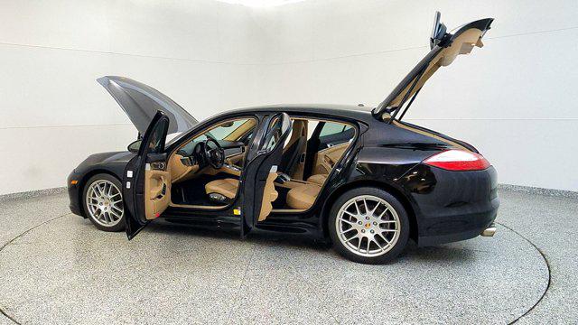 2013 Porsche Panamera Platinum Edition