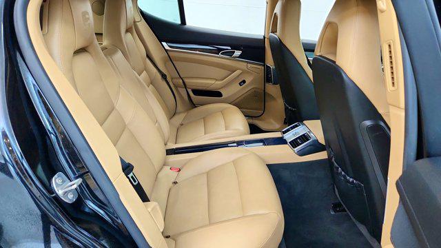 2013 Porsche Panamera Platinum Edition
