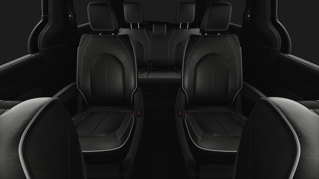 2025 Chrysler Pacifica Hybrid PACIFICA PLUG-IN HYBRID S APPEARANCE