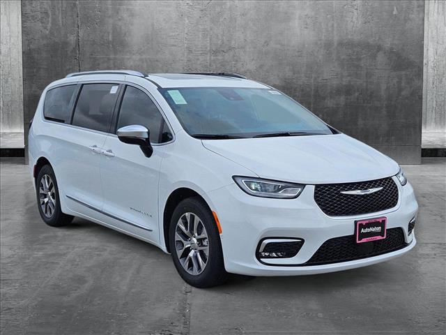 2025 Chrysler Pacifica Hybrid PACIFICA PLUG-IN HYBRID PINNACLE