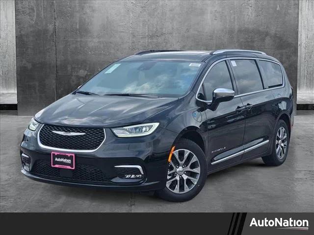 2025 Chrysler Pacifica Hybrid PACIFICA PLUG-IN HYBRID PINNACLE