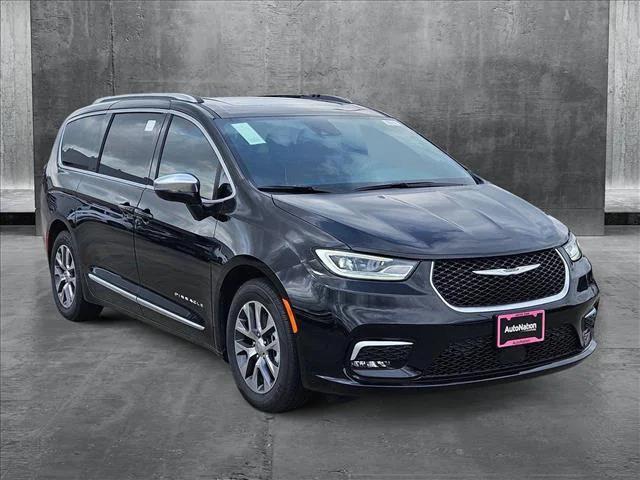 2025 Chrysler Pacifica Hybrid PACIFICA PLUG-IN HYBRID PINNACLE