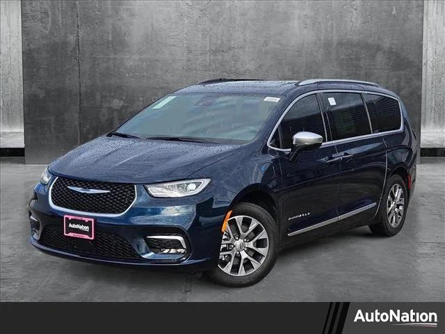 2025 Chrysler Pacifica Hybrid PACIFICA PLUG-IN HYBRID PINNACLE