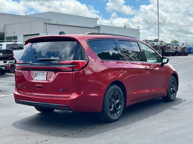 2025 Chrysler Pacifica Hybrid PACIFICA PLUG-IN HYBRID S APPEARANCE