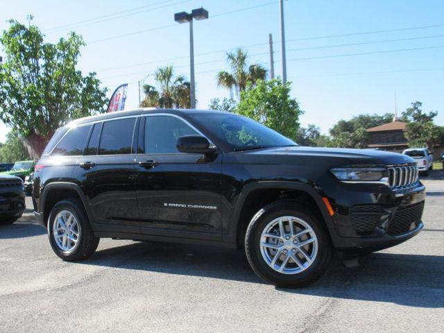 2025 Jeep Grand Cherokee GRAND CHEROKEE LAREDO X 4X2