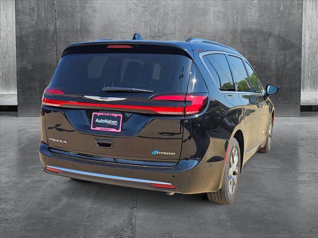 2025 Chrysler Pacifica Hybrid PACIFICA PLUG-IN HYBRID PINNACLE