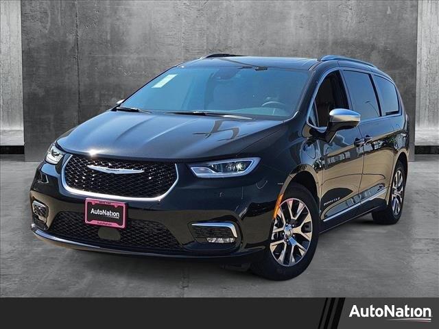 2025 Chrysler Pacifica Hybrid PACIFICA PLUG-IN HYBRID PINNACLE