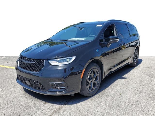 2025 Chrysler Pacifica Hybrid PACIFICA PLUG-IN HYBRID S APPEARANCE