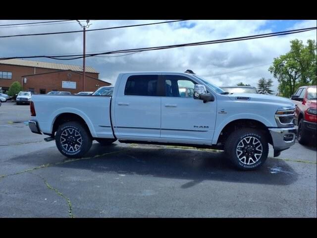 2025 RAM Ram 2500 RAM 2500 LIMITED CREW CAB 4X4 64 BOX