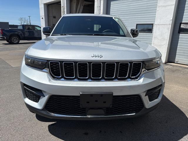 2025 Jeep Grand Cherokee GRAND CHEROKEE LAREDO 4X4