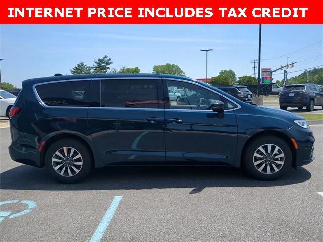 2025 Chrysler Pacifica Hybrid PACIFICA PLUG-IN HYBRID SELECT