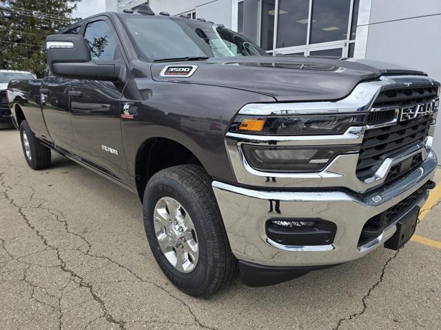 2025 RAM Ram 3500 RAM 3500 BIG HORN CREW CAB 4X4 8 BOX