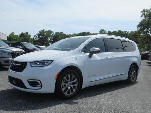 2025 Chrysler Pacifica Hybrid PACIFICA PLUG-IN HYBRID PINNACLE