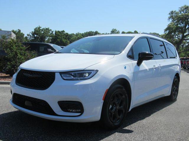 2025 Chrysler Pacifica Hybrid PACIFICA PLUG-IN HYBRID S APPEARANCE