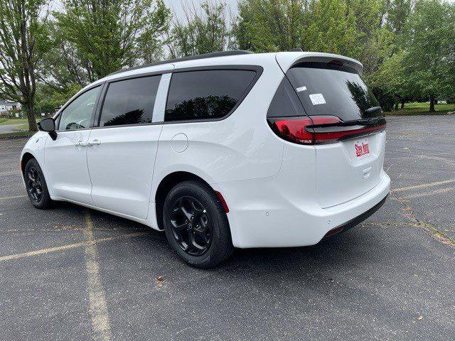 2025 Chrysler Pacifica Hybrid PACIFICA PLUG-IN HYBRID S APPEARANCE