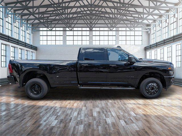 2025 RAM Ram 3500 RAM 3500 BIG HORN CREW CAB 4X4 8 BOX