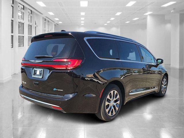 2025 Chrysler Pacifica Hybrid PACIFICA PLUG-IN HYBRID PINNACLE