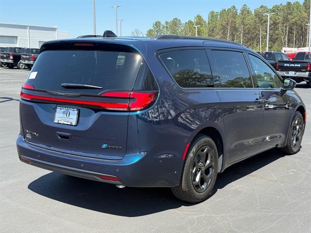 2025 Chrysler Pacifica Hybrid PACIFICA PLUG-IN HYBRID S APPEARANCE