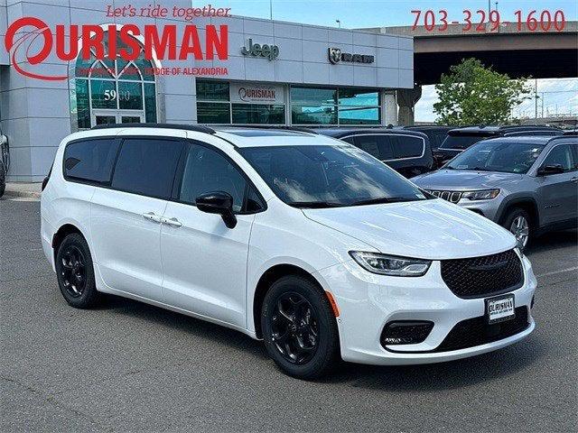 2025 Chrysler Pacifica Hybrid PACIFICA PLUG-IN HYBRID S APPEARANCE