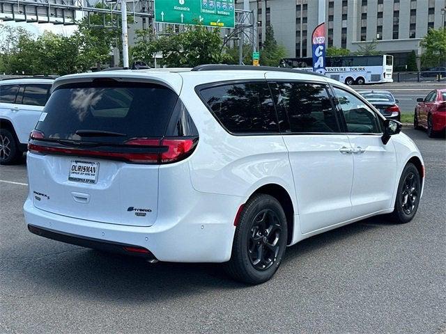 2025 Chrysler Pacifica Hybrid PACIFICA PLUG-IN HYBRID S APPEARANCE