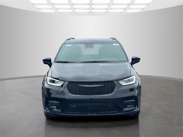 2025 Chrysler Pacifica Hybrid PACIFICA PLUG-IN HYBRID S APPEARANCE