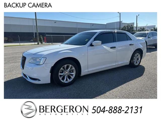 2023 Chrysler 300 Touring