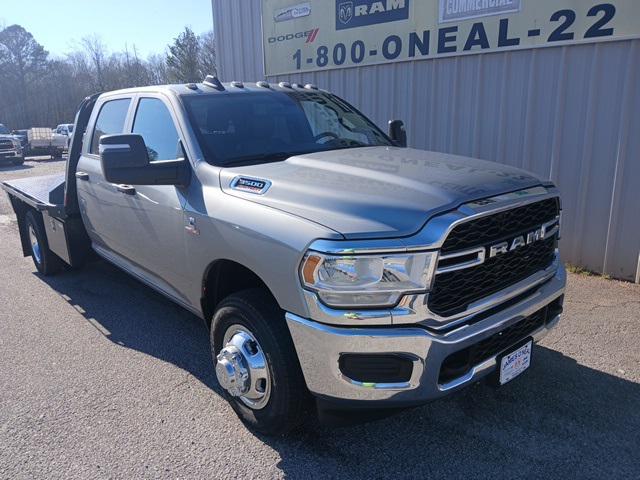 2024 RAM Ram 3500 Chassis Cab RAM 3500 TRADESMAN CREW CAB CHASSIS 4X4 60 CA