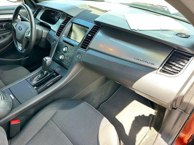 2015 Ford Taurus SEL
