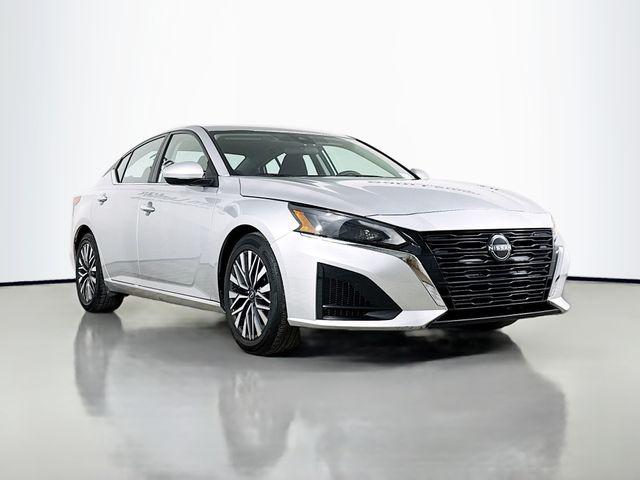 2023 Nissan Altima SV FWD