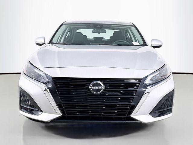 2023 Nissan Altima SV FWD