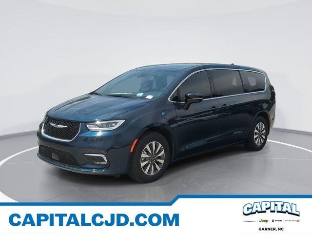 2025 Chrysler Pacifica Hybrid PACIFICA PLUG-IN HYBRID SELECT