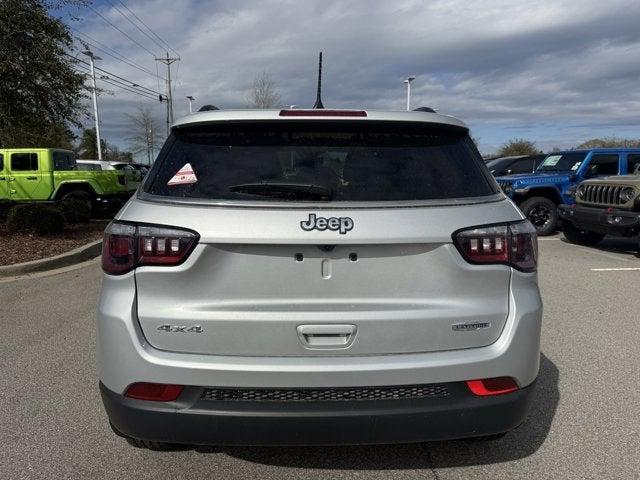 2025 Jeep Compass COMPASS LATITUDE 4X4