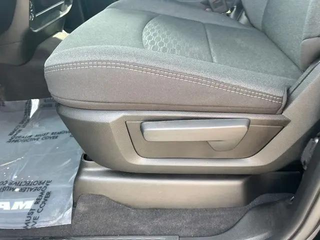 2025 Ram 2500 Tradesman Crew Cab 4x4 6'4" Box