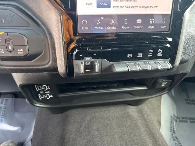 2025 Ram 2500 Tradesman Crew Cab 4x4 6'4" Box