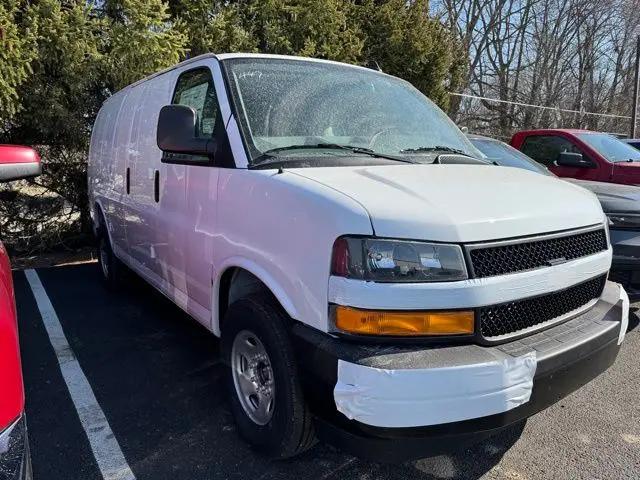 2025 Chevrolet Express Cargo Van RWD 2500 Regular Wheelbase WT