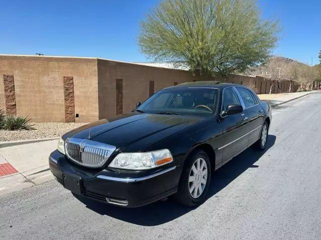 2007 Lincoln Town Car Designer Series for sale in Phoenix, AZ