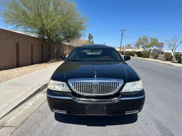 2007 Lincoln Town Car Designer Series