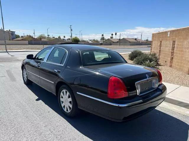 2007 Lincoln Town Car Designer Series
