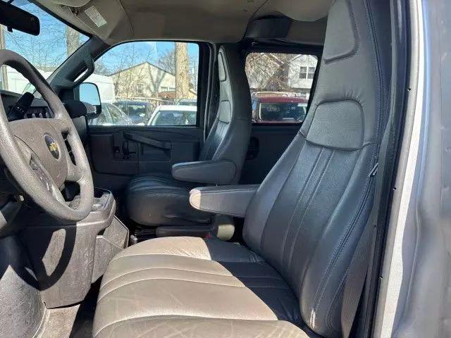 2020 Chevrolet Express Passenger RWD 3500 Extended Wheelbase LS