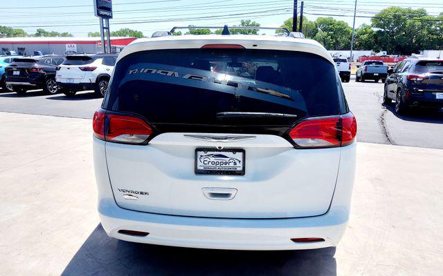 2021 Chrysler Voyager LXI
