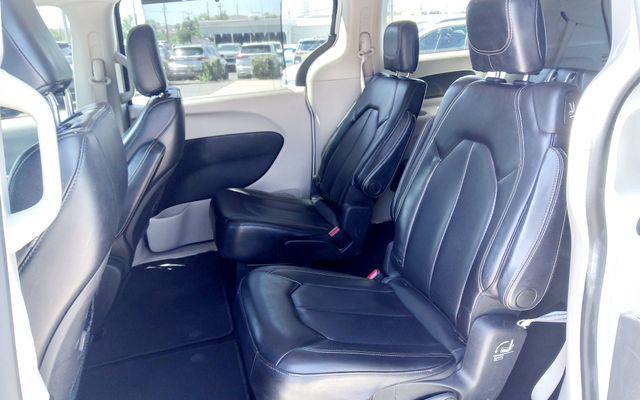 2021 Chrysler Voyager LXI