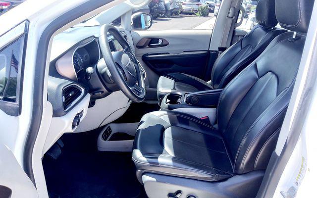 2021 Chrysler Voyager LXI