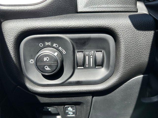 2025 Ram 1500 Lone Star Crew Cab 4x4 5'7" Box