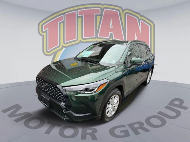 2022 Toyota Corolla Cross LE [1]