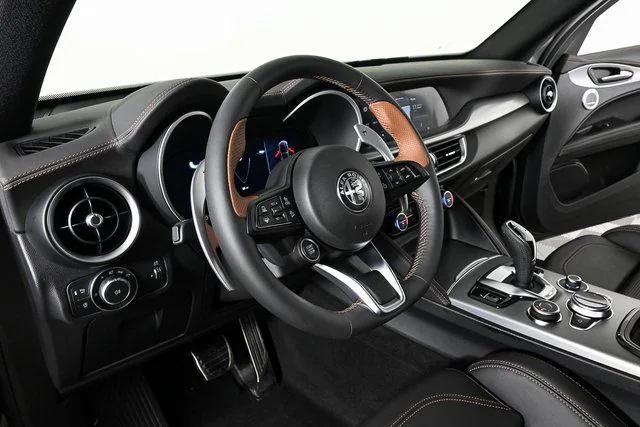 2025 Alfa Romeo Stelvio STELVIO INTENSA AWD